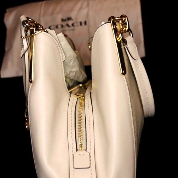 Coach Shoulder/tote - Picture 4 of 7